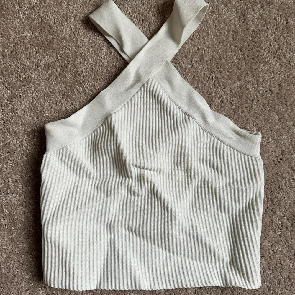 White Ribbed Women's Top - Picture 1 of 2